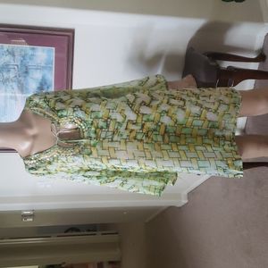 Jewel adorned scallop neckline stone pattern